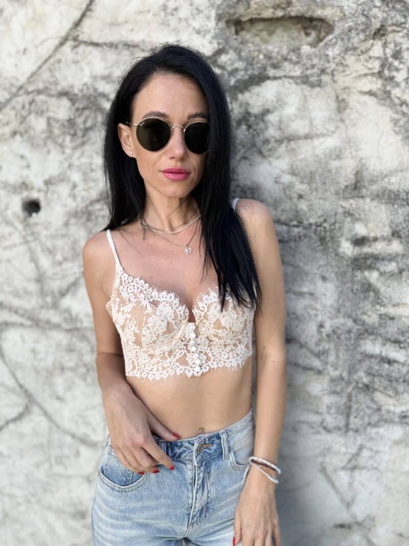 Krajkovaný bralet biely