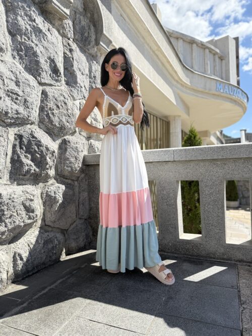 Šaty s háčkovaním MIA